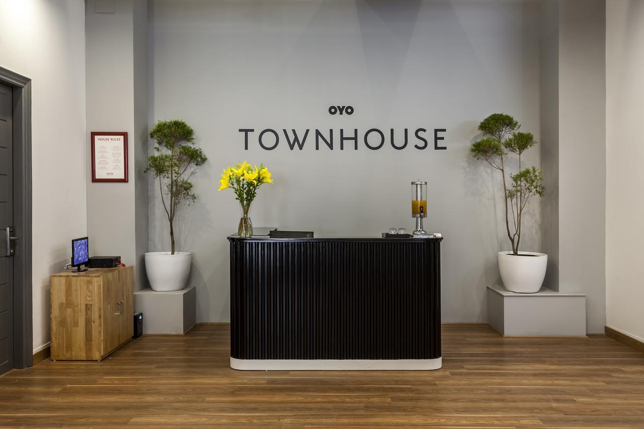 Oyo Townhouse 010 La Paradise Ню Делхи Екстериор снимка