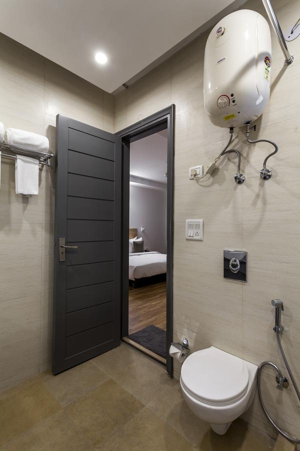 Oyo Townhouse 010 La Paradise Ню Делхи Екстериор снимка
